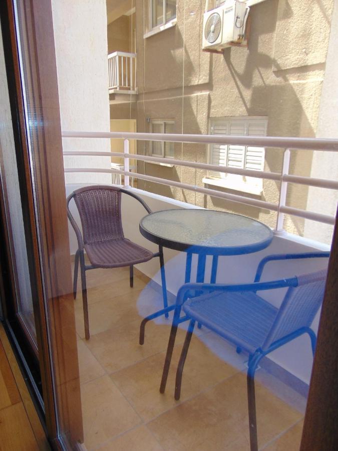 Ithaki Phinikoudes Apartment No. 207 라르나카 객실 사진